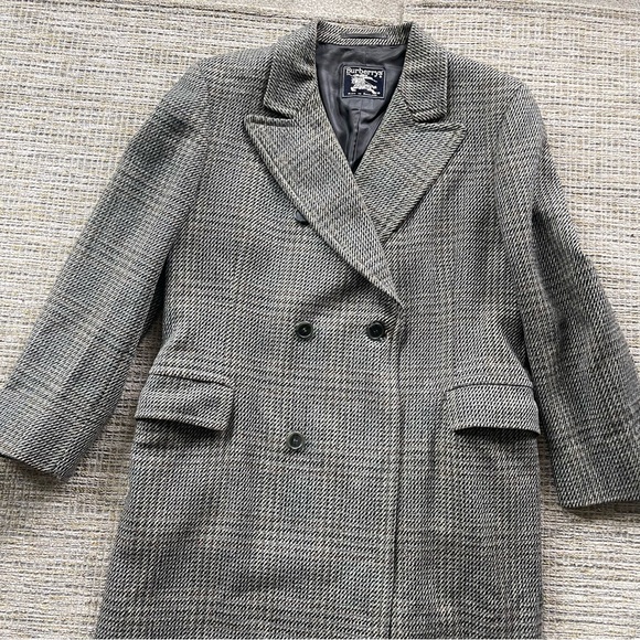 Burberry’s Scottish Cheviot Coat - Vintage and genuine - Picture 2 of 13